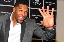 strahan.jpg