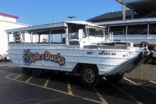 Duck_Boat_Branson_MO.jpg