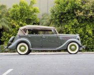 Ford Deluxe Phaeton 1935.jpg