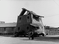 train-house-gif.gif