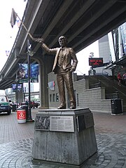 180px-Roger_neilson_statue.jpg