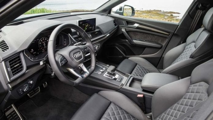 2018-Audi-SQ5-dash.jpg