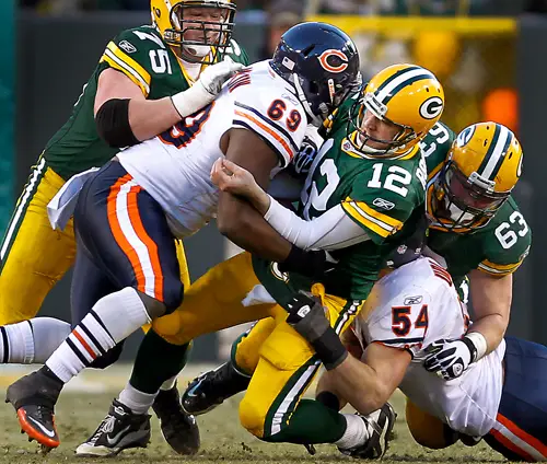 08-Chicago-Bears-Sack-Aaron-Rogers.jpg