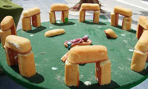 twinkie-stonehenge.jpg