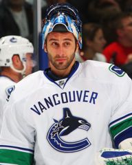 roberto-luongo-112408.jpg