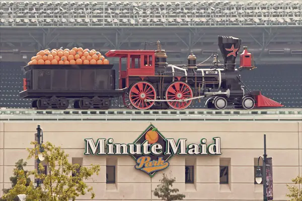 train-minute-maid-park-1a.jpg