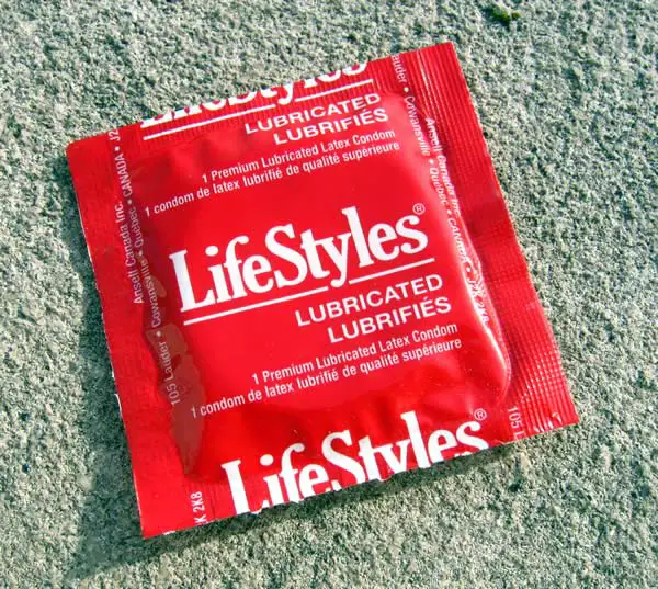 Lifestyles_condom_package.jpg