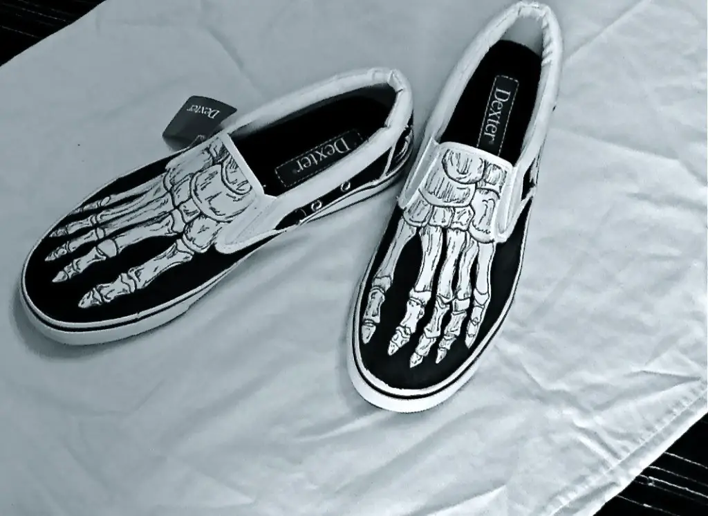 skeleton-shoes-1024x746.jpg