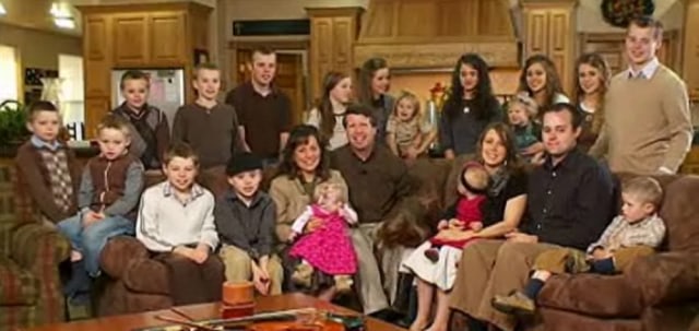 110526-duggars-hmed-222p.grid-8x2.jpg