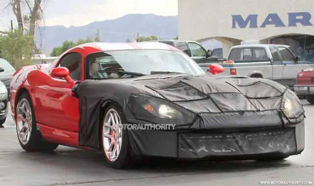 2013-dodge-viper-test-mule-spy-shots_100359208_m.jpg