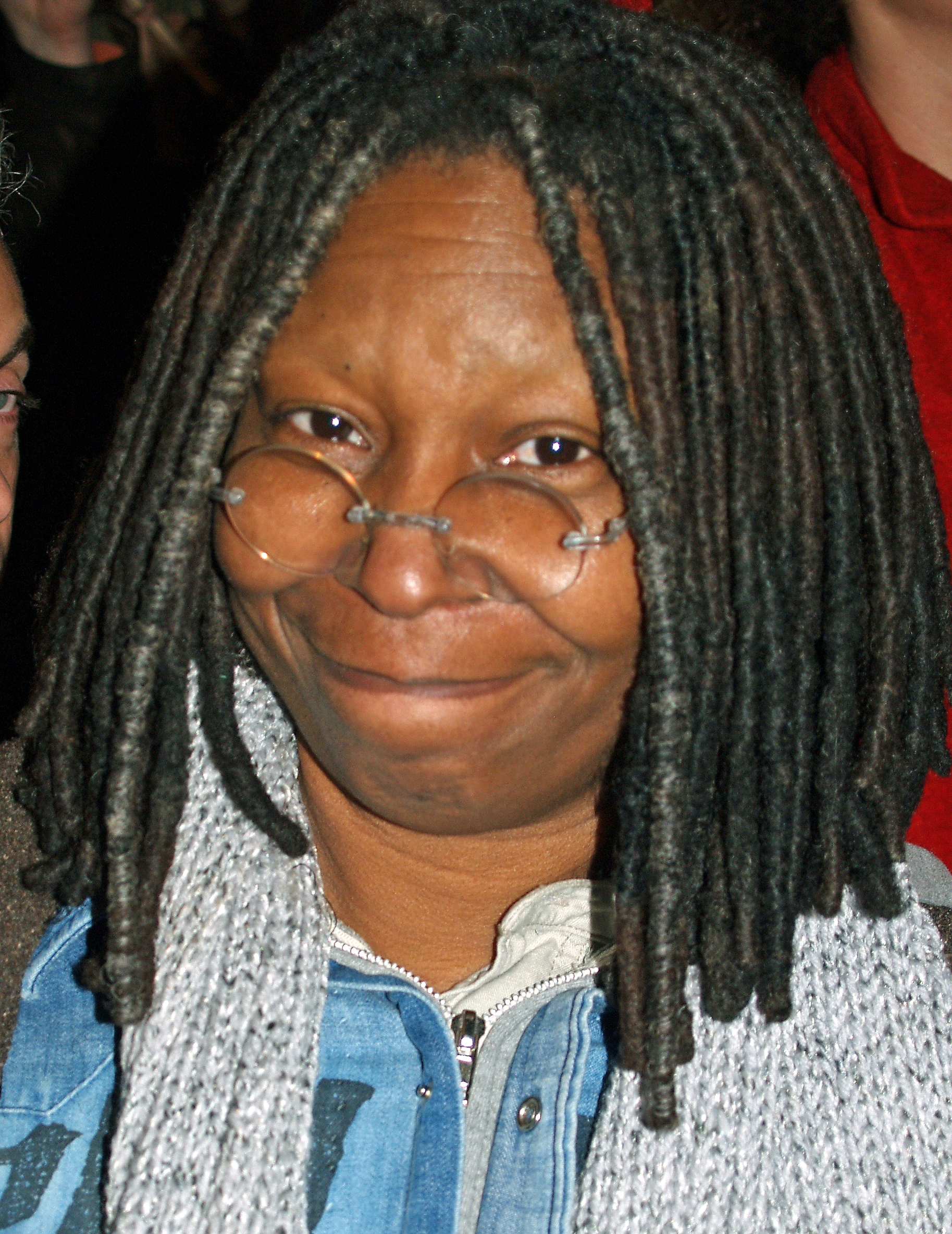 Whoopi_Goldberg_at_a_NYC_No_on_Proposition_8_Rally.jpg