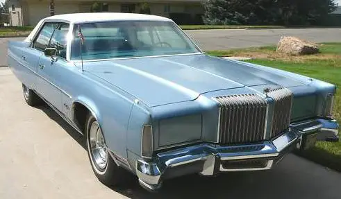 77ChryslerNewYorkerBrougham.jpg