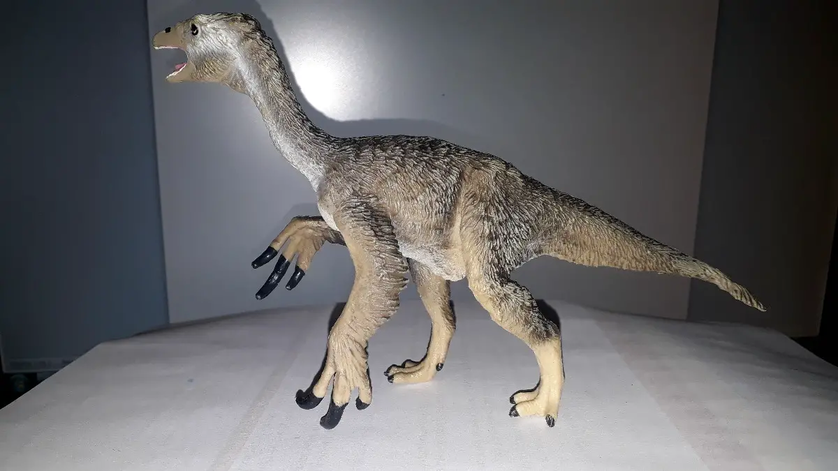 dinossauro-deinocheirus-mirificus-D_NQ_NP_651354-MLB27320951001_052018-F.jpg