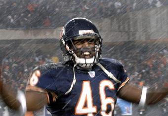 chris_harris_chicago_bears_rain_medium.jpg