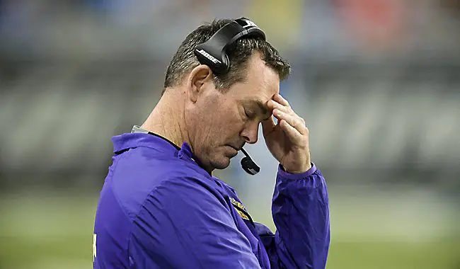 wpid-20141214__141214_vikings_MikeZimmer_pensive.jpg