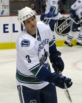 kevinbieksa06.jpg