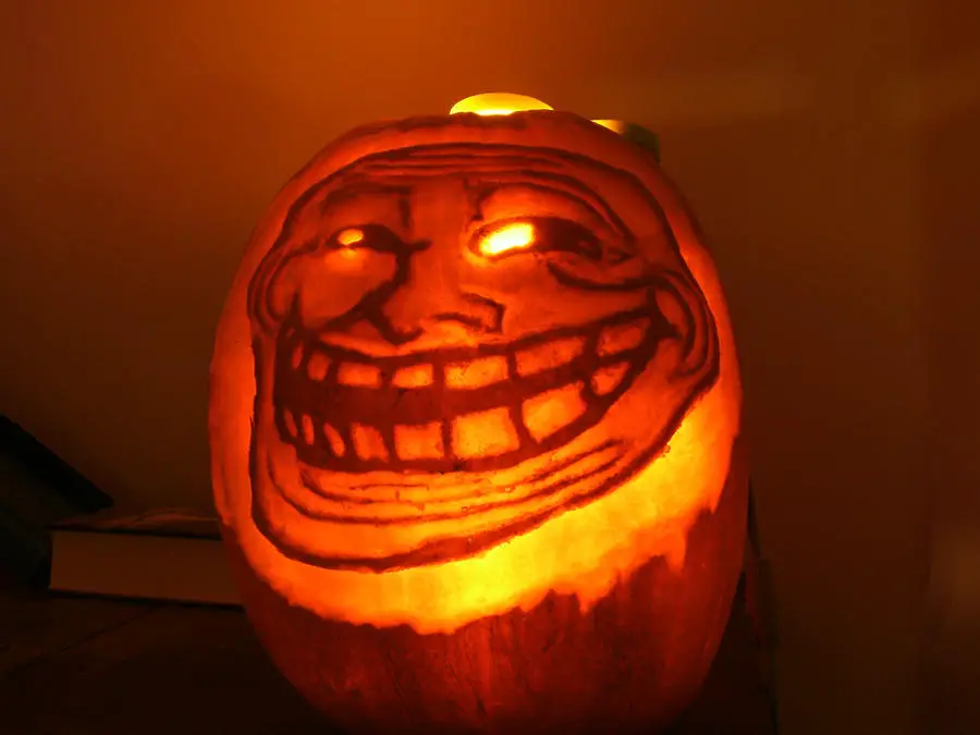 troll_pumpkin_by_savage_boy-d31pcsa.jpg