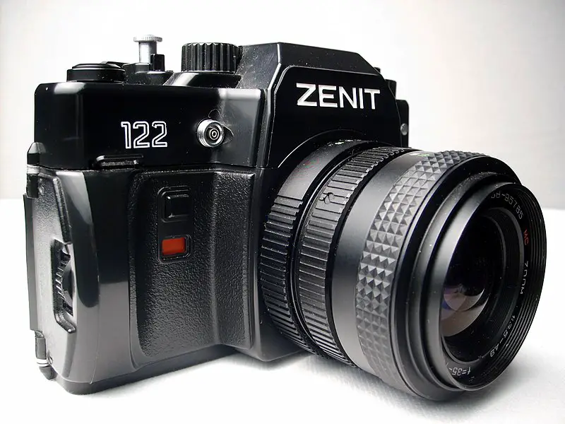 800px-Zenit_122_camera.jpg