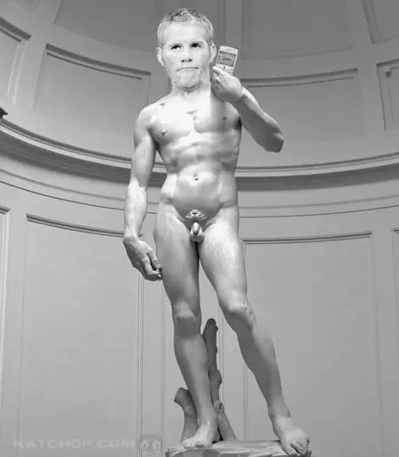 Brett-Favre-Statue-of-David.jpg