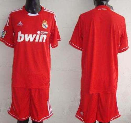 Red-Real-Madrid-Champions-League-Jersey-2011.jpg